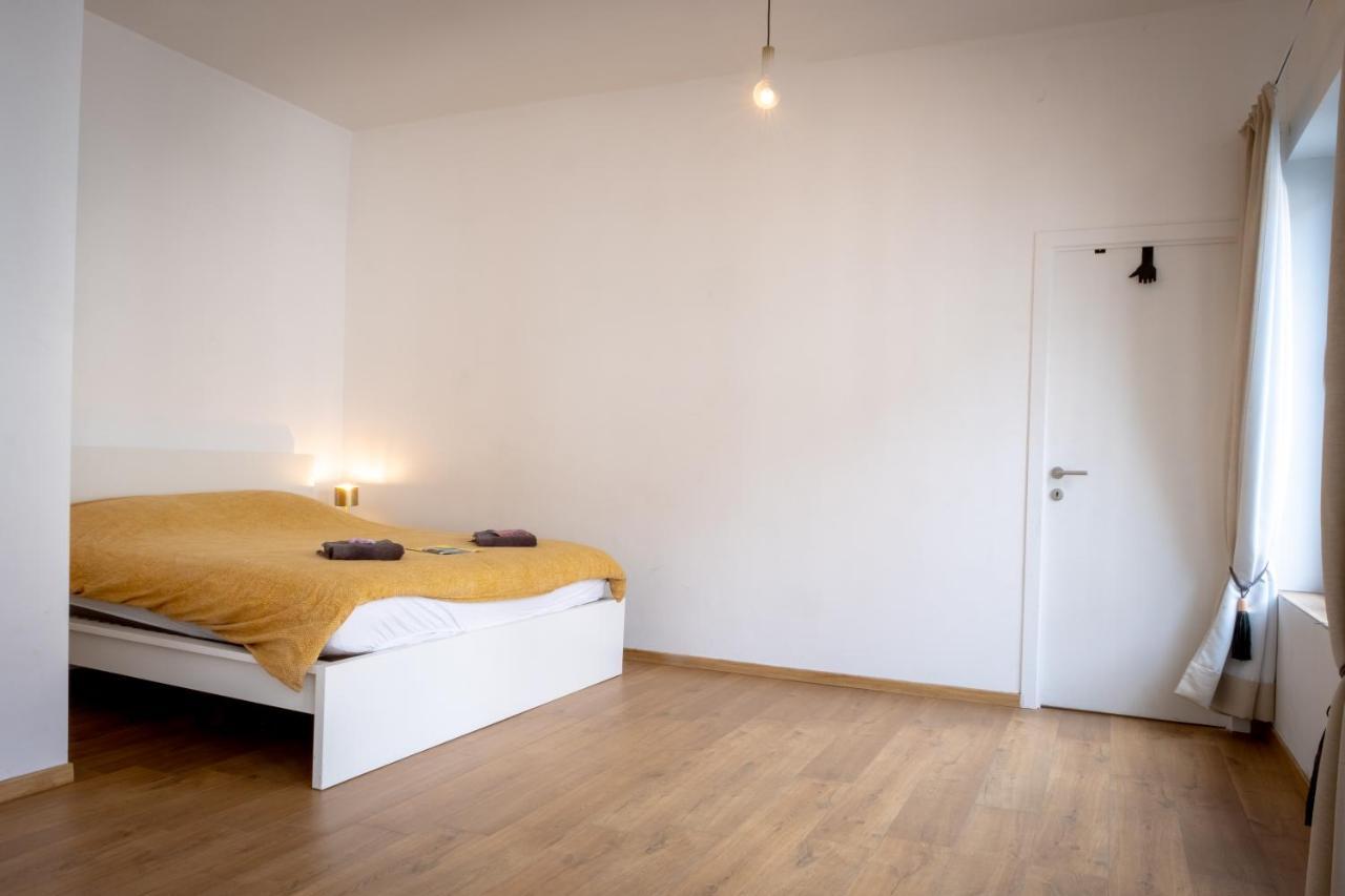 Quartier Leonard Bed & Breakfast Gent Bagian luar foto
