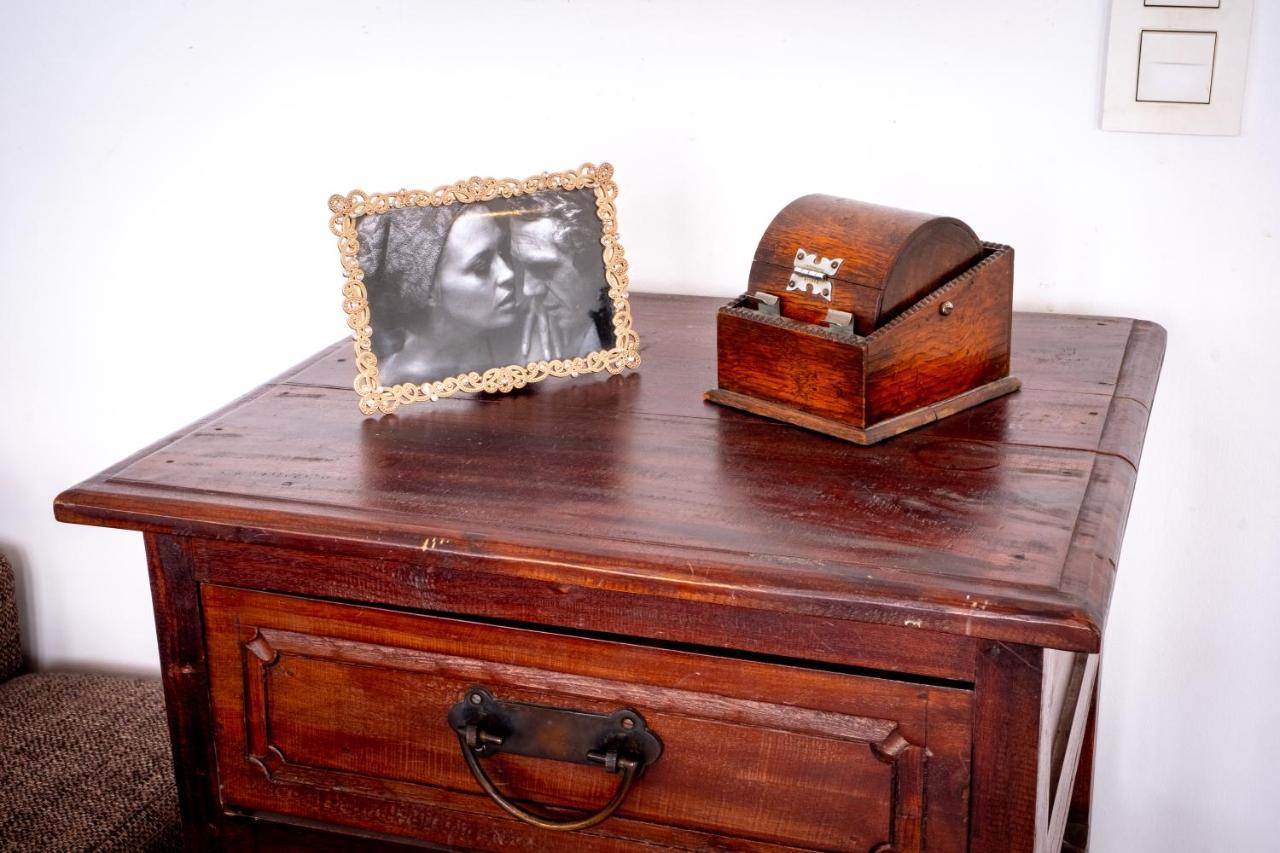Quartier Leonard Bed & Breakfast Gent Bagian luar foto