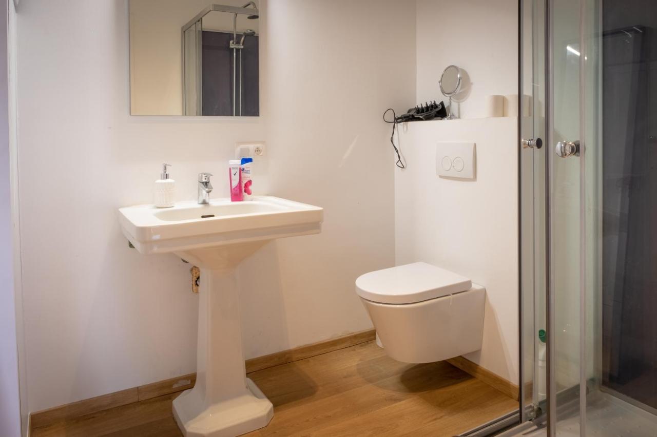 Quartier Leonard Bed & Breakfast Gent Bagian luar foto